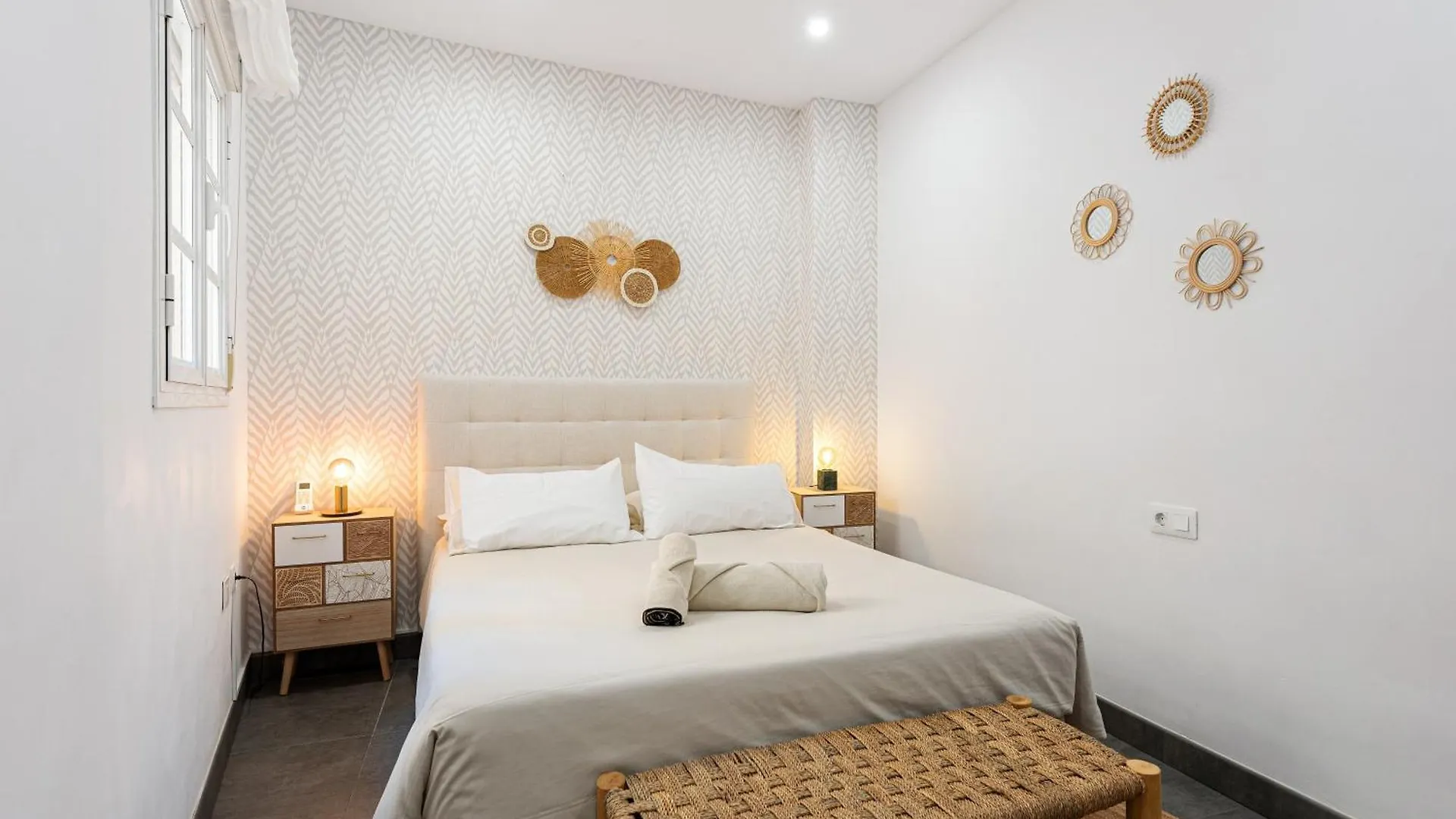 Apartment En El Corazon De Malaga By Pineapple Homes