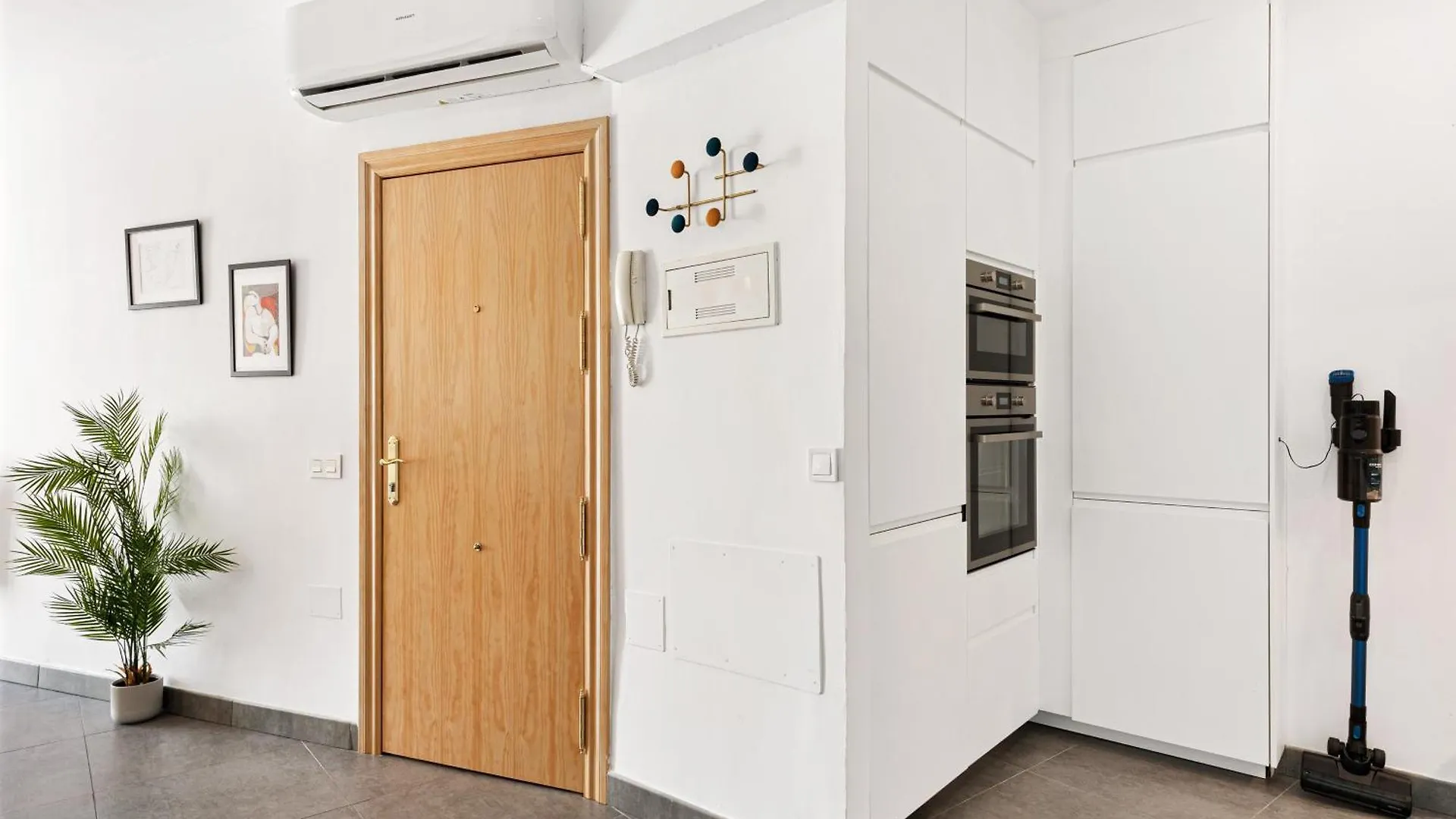 Apartment En El Corazon De Malaga By Pineapple Homes