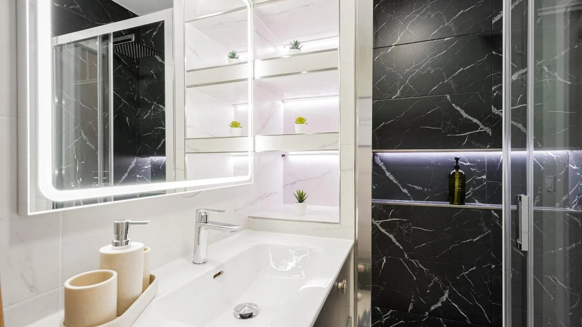 Apartment En El Corazon De Malaga By Pineapple Homes Spain